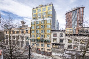 177 Pender St W in Vancouver, BC - Building Photo