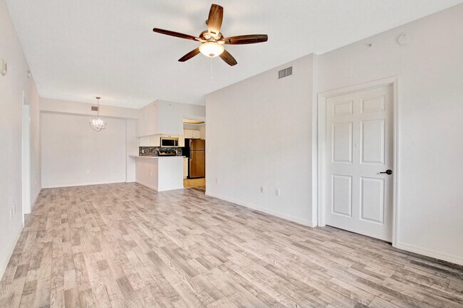 2801 Sarento Pl in Palm Beach Gardens, FL - Building Photo - Building Photo