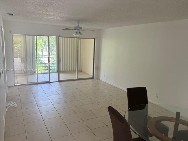 2839 Taylor St in Hollywood, FL - Foto de edificio - Building Photo