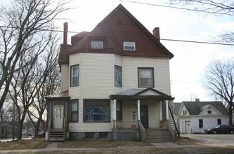 268 S 4th St in Fulton, NY - Foto de edificio - Building Photo