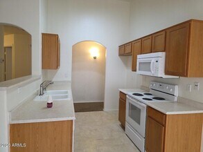 16536 W Moreland St in Goodyear, AZ - Building Photo - Building Photo