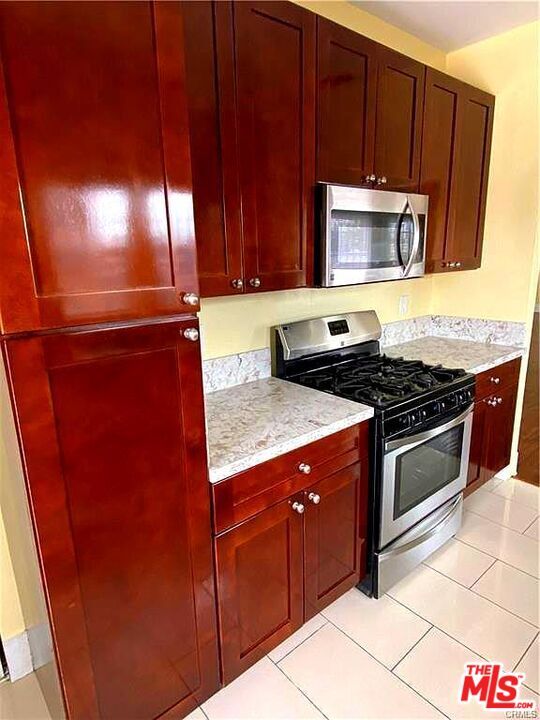 1331 Atlantic Ave in Long Beach, CA - Building Photo - Building Photo