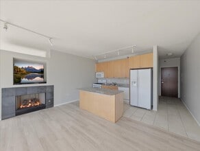 701 S Wells St, Unit #  01002 in Chicago, IL - Foto de edificio - Building Photo