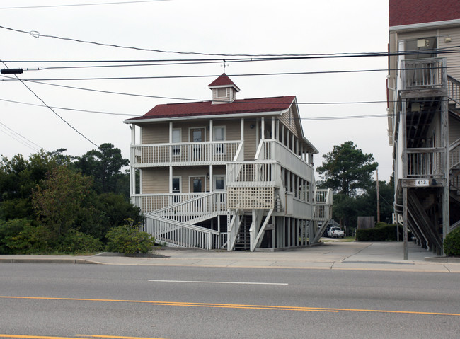 613 Sea Mountain Hwy in North Myrtle Beach, SC - Building Photo - Building Photo