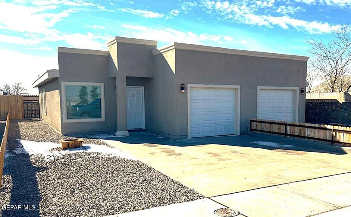 13380 Soleen Rd in El Paso, TX - Building Photo