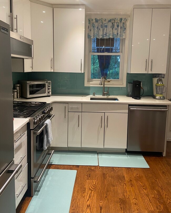 2719 Morgan Ave in Bronx, NY - Building Photo - Building Photo