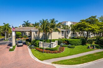 Pebble Creek in Naples, FL - Foto de edificio - Building Photo