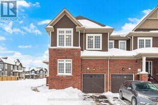 106 Sanders Rd in Erin, ON - Building Photo