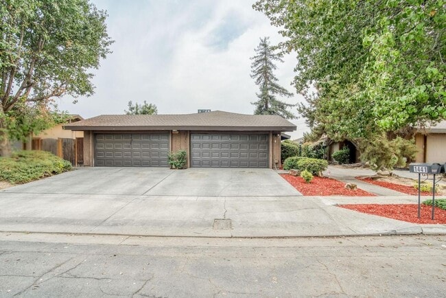 1441 W Norwich Ave in Fresno, CA - Building Photo - Building Photo