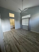 9428 Plainoak Way in Elk Grove, CA - Foto de edificio - Building Photo