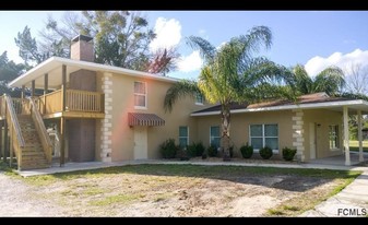 Palm Cove Villas Apartments