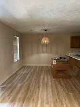 5425 Jacksboro Pike, Unit B in Knoxville, TN - Building Photo - Building Photo