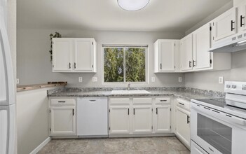 502 River Ave in Ellensburg, WA - Foto de edificio - Building Photo