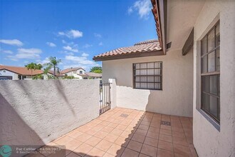 45 Columbia Ct in Deerfield Beach, FL - Building Photo - Building Photo