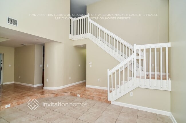 1121 NW 129th Pl in Miami, FL - Building Photo - Building Photo
