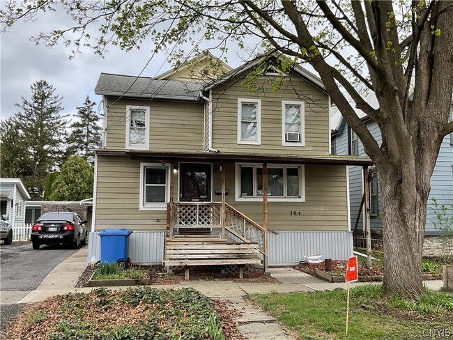 property at 104 Franklin St