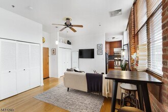 240 Main St in Little Falls, NJ - Building Photo - Building Photo