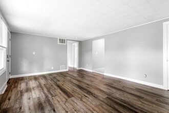 8900 Moritz Ave in Brentwood, MO - Building Photo - Building Photo