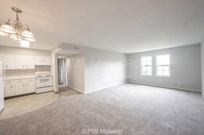 326 Progress Rd, Unit B14 in Shelbyville, IN - Building Photo - Building Photo