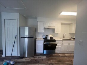 2422 Dixie Ave in Punta Gorda, FL - Building Photo - Building Photo