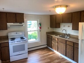 15 Schoolhouse Ln in Durham, NH - Building Photo - Building Photo