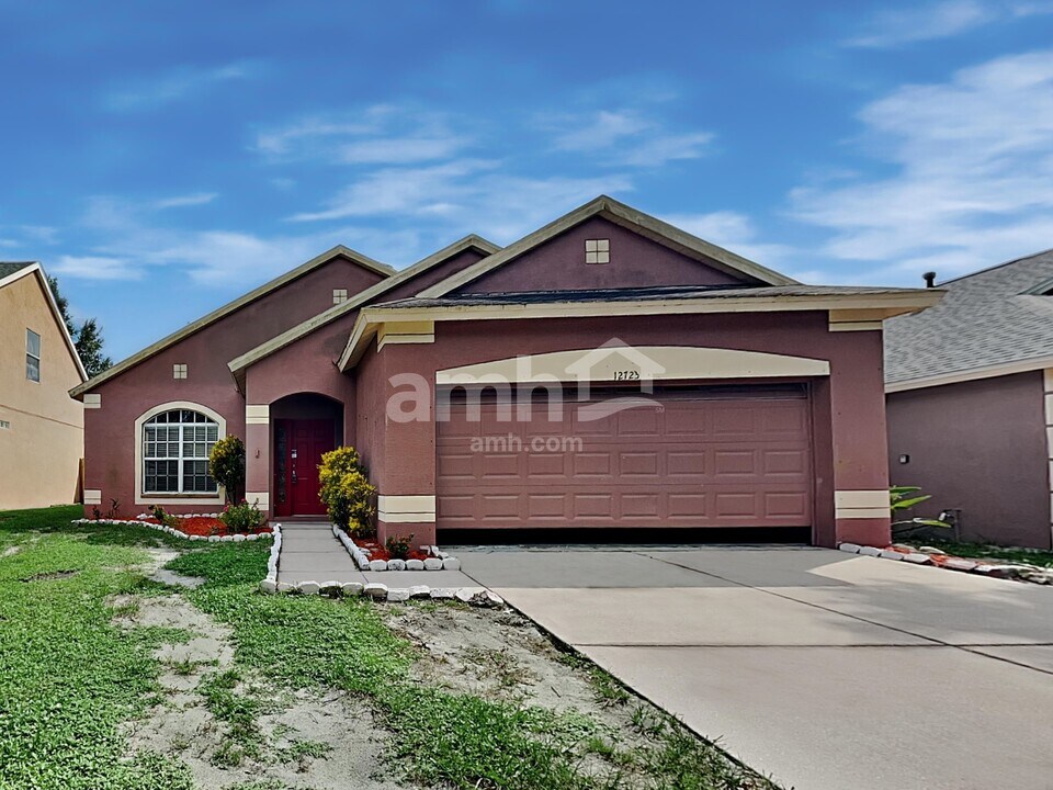 12723 Bramfield Dr in Riverview, FL - Building Photo