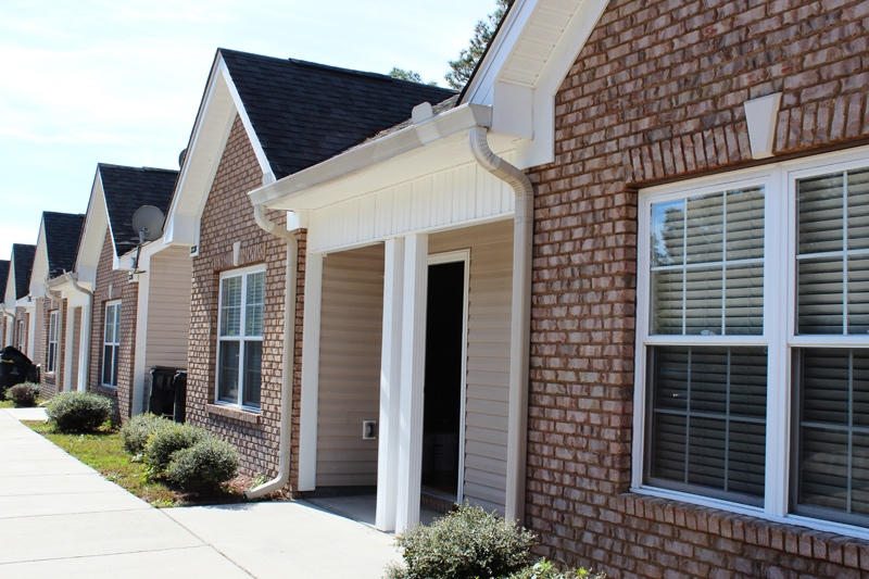 Cedarbrook Court in Tallahassee, FL - Building Photo