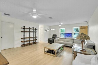 4540 SW 26th Terrace, Unit 91-4008 in Fort Lauderdale, FL - Building Photo - Building Photo