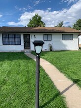 6865 W Airview Ave in Lakewood, CO - Building Photo - Building Photo