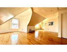 92 Elm Ave-Unit -3 in Quincy, MA - Building Photo - Building Photo
