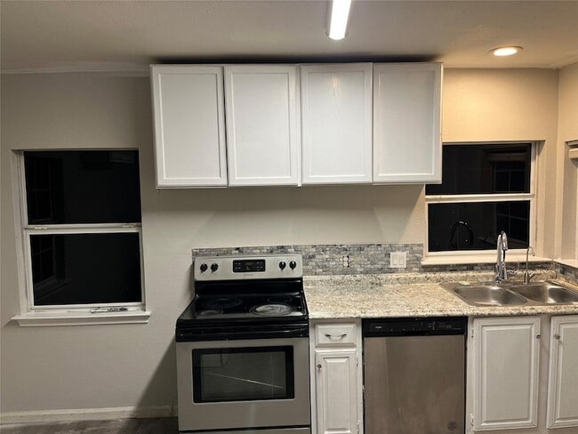 3206 Kellogg Ave in Dallas, TX - Foto de edificio - Building Photo