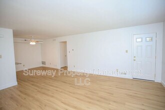 1801A Sedgefield Dr in Mount Laurel, NJ - Building Photo - Building Photo