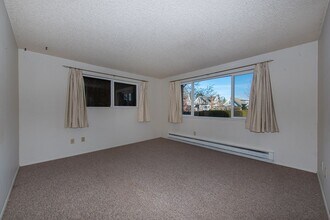 1916 Rucker Ave in Everett, WA - Building Photo - Building Photo