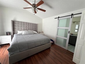 2810 River Run Cir E in Miramar, FL - Building Photo - Building Photo