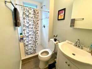 5 Oswald St, Unit 2 in Boston, MA - Building Photo - Building Photo