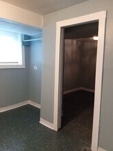 2049 N Kilpatrick Ave, Unit GDN in Chicago, IL - Building Photo - Building Photo