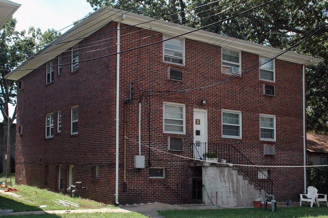 409 Carey St in Lakewood, NJ - Foto de edificio - Building Photo