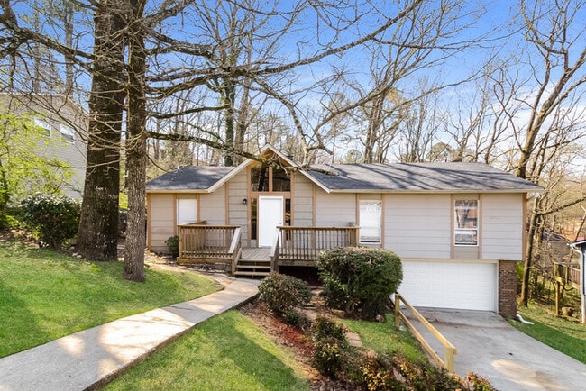 property at 1621 Sonia Dr