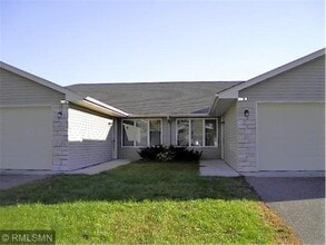 626 W 8th St in New Richmond, WI - Building Photo - Building Photo