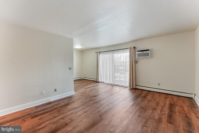 property at 1016 W Baltimore Pike