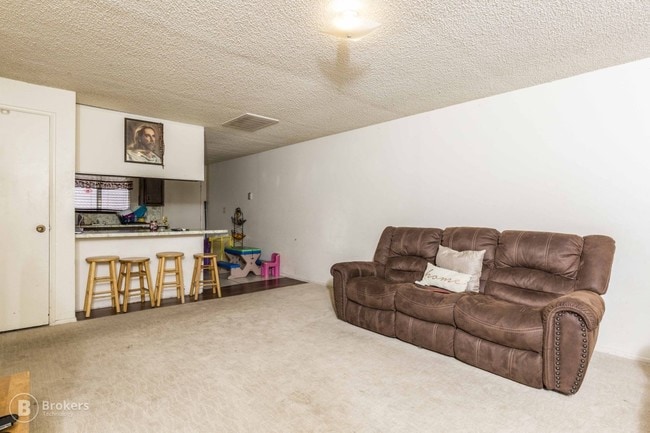 355 E 700 S in Saint George, UT - Foto de edificio - Building Photo