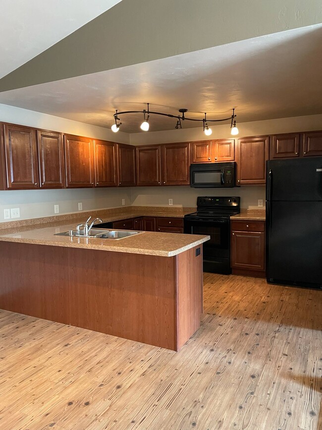 3117 W Glenpark Dr, Unit 6 in Appleton, WI - Building Photo - Building Photo