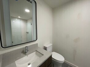 1122 W Chicago Ave-Unit -305 in Chicago, IL - Building Photo - Building Photo