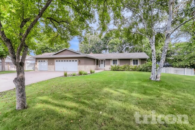 17230 14th Ave N in Minneapolis, MN - Building Photo - Building Photo