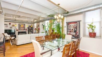 500 S Clinton St, Unit APT 232 in Chicago, IL - Foto de edificio - Building Photo