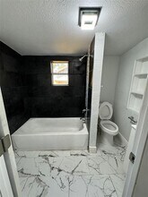 1047 N Madison Ave in Clearwater, FL - Building Photo - Building Photo