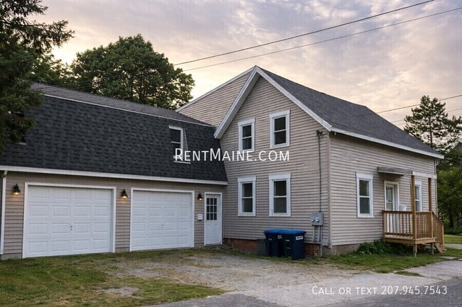 492 Main St in Old Town, ME - Building Photo - Building Photo