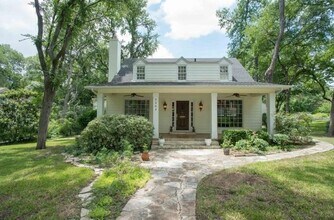 2203 Griswold Ln in Austin, TX - Building Photo - Building Photo