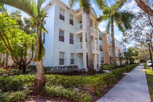 276 Murcia Dr in Jupiter, FL - Building Photo