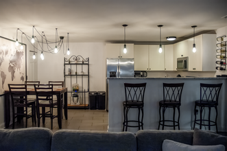 1550 N Warren Ave, Unit 103 in Milwaukee, WI - Foto de edificio - Building Photo